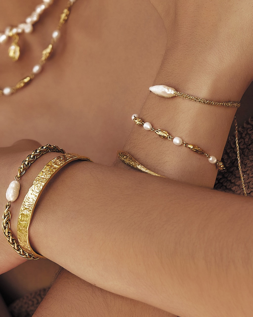 Mimi Pearl and Gold Bracelet - Image 4
